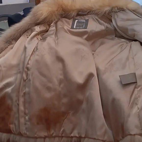 Saga Fox Vintage Elegant Fur Coat Size Small - Picture 16 of 17